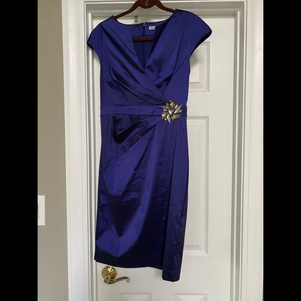 Stunning light with Eliza J purple iridescent dress